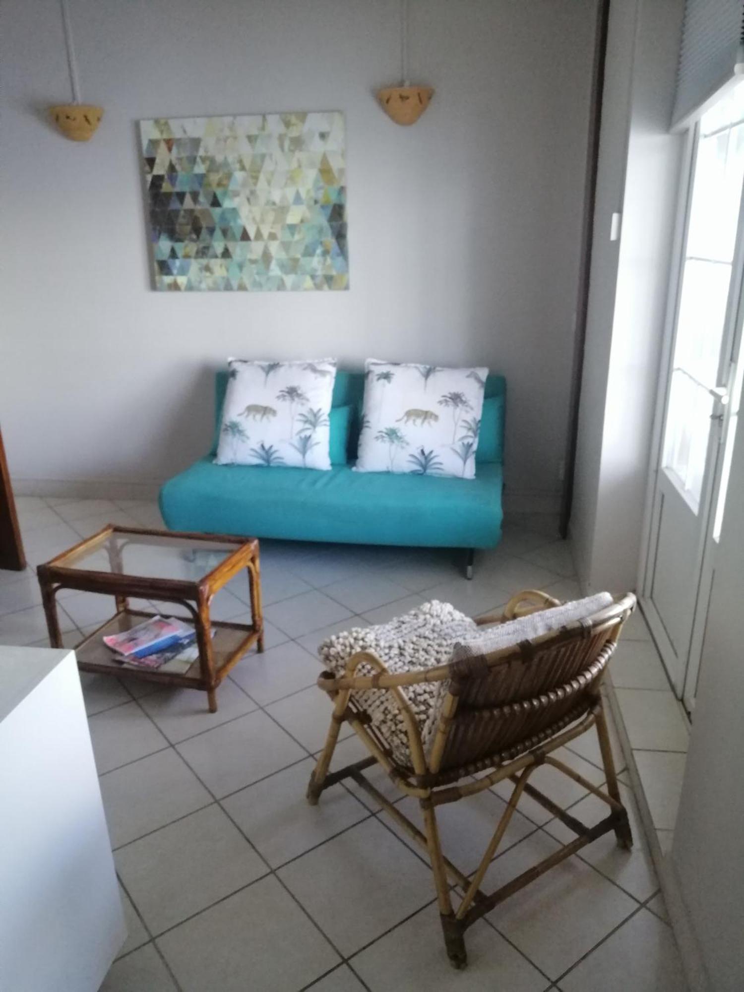 Chillpill Guest House Mahébourg エクステリア 写真